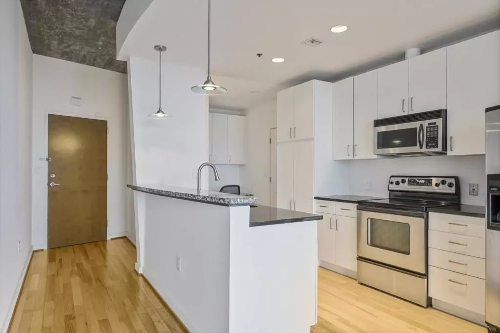 Atlanta, GA 30309,943 Peachtree ST NE #716