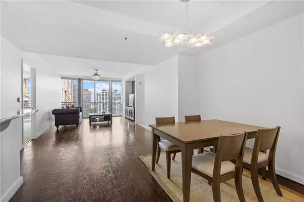 Atlanta, GA 30326,3338 Peachtree RD #2005