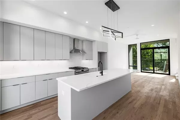 Atlanta, GA 30312,105 Georgia AVE SE #8