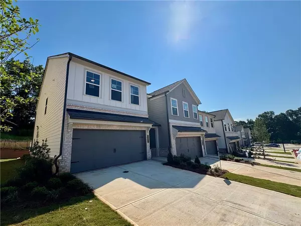 5349 Frontier CT, Flowery Branch, GA 30542