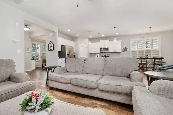 Flowery Branch, GA 30542,6115 Stella Light DR