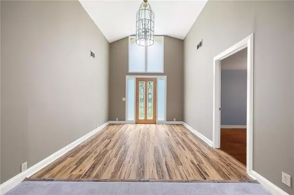 Atlanta, GA 30327,3272 Pinestream RD NW