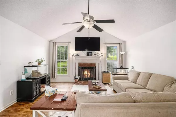 Senoia, GA 30276,220 Spring CIR