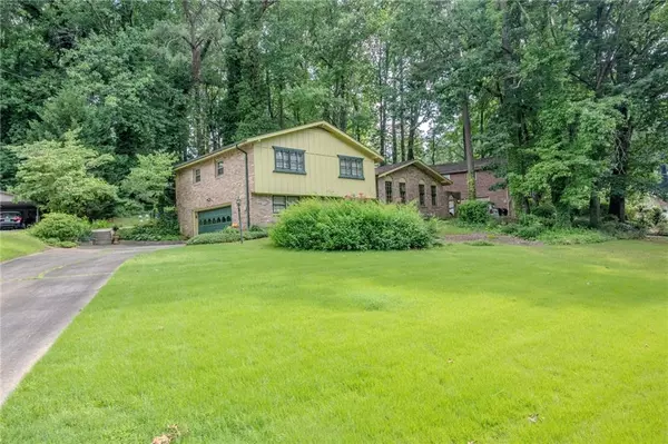 3206 Pyrite CIR SW, Atlanta, GA 30331