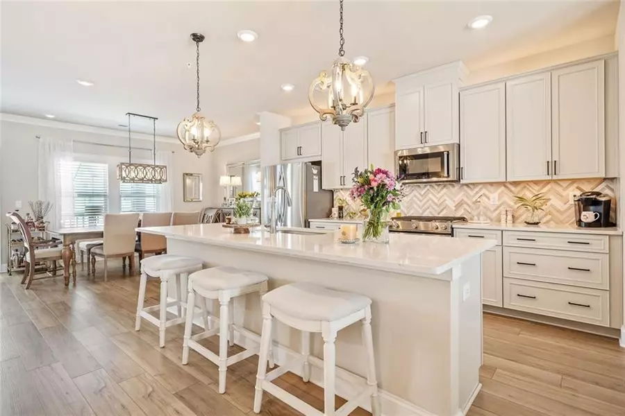 1052 Knoxboro LN #A, Woodstock, GA 30188