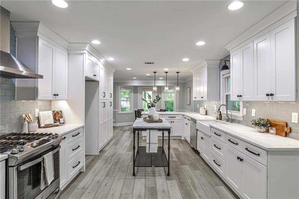Roswell, GA 30076,270 Hollyridge WAY