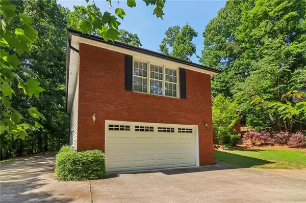 Flowery Branch, GA 30542,6030 Terrace Lake PT