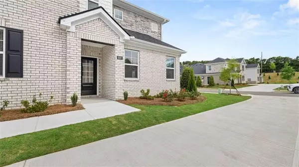 Loganville, GA 30052,580 SILVER MOON DR