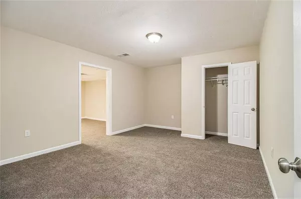 Decatur, GA 30035,2120 GLENWOOD DOWNS DR