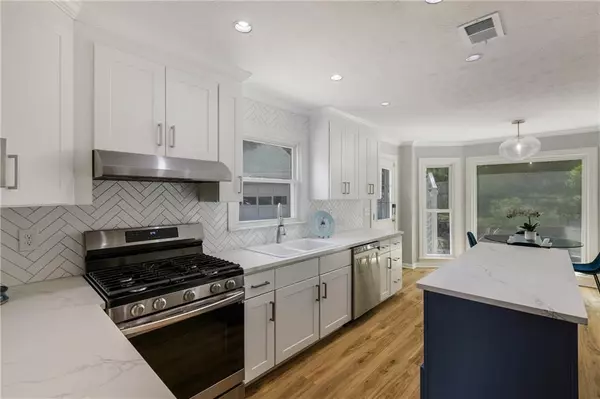 Tucker, GA 30084,2870 Livsey Woods DR