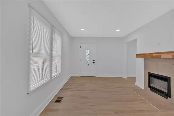 Atlanta, GA 30344,1222 E FORREST AVE