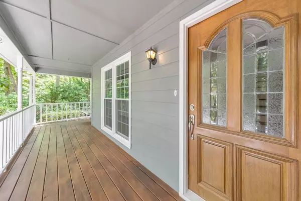 Woodstock, GA 30188,405 W Leslie CT