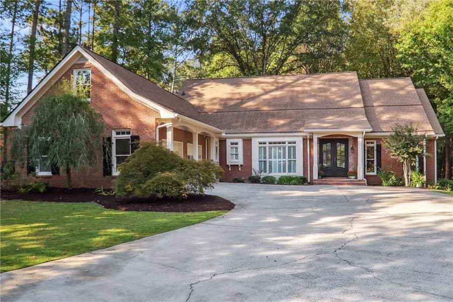 8900 River Trace DR, Johns Creek, GA 30097