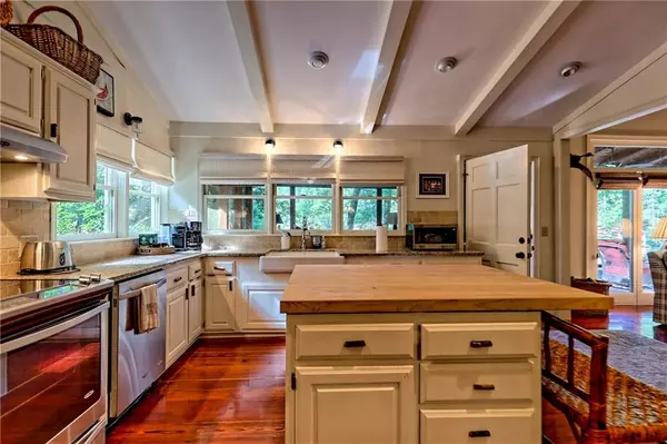 Lakemont, GA 30552,768 Wexford WAY