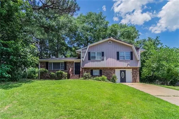 6708 Bedford RD, Rex, GA 30273
