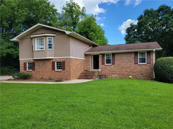 2206 Rhett CT, Lawrenceville, GA 30044