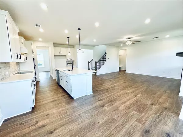 Cumming, GA 30028,4735 Montane ST