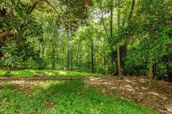 Sandy Springs, GA 30350,8175 Habersham Waters RD