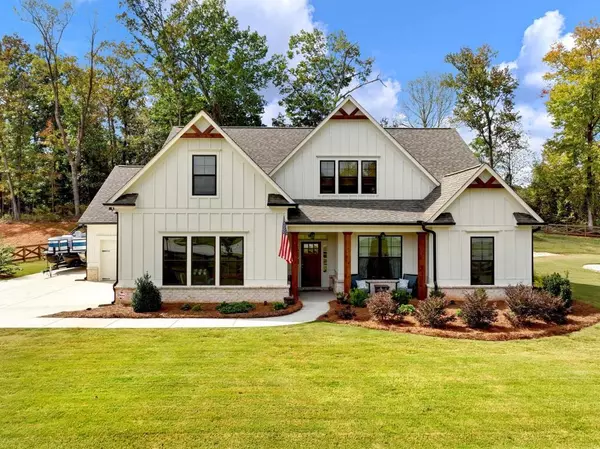 567 Storey LN, Jefferson, GA 30549