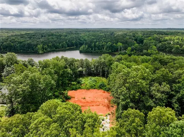 12396 Edgewater DR, Hampton, GA 30228