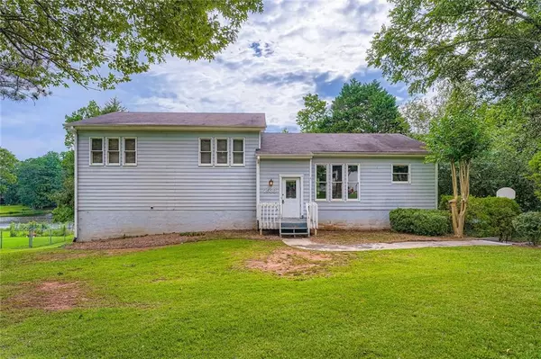 2538 Morgan Lake DR NE, Marietta, GA 30066