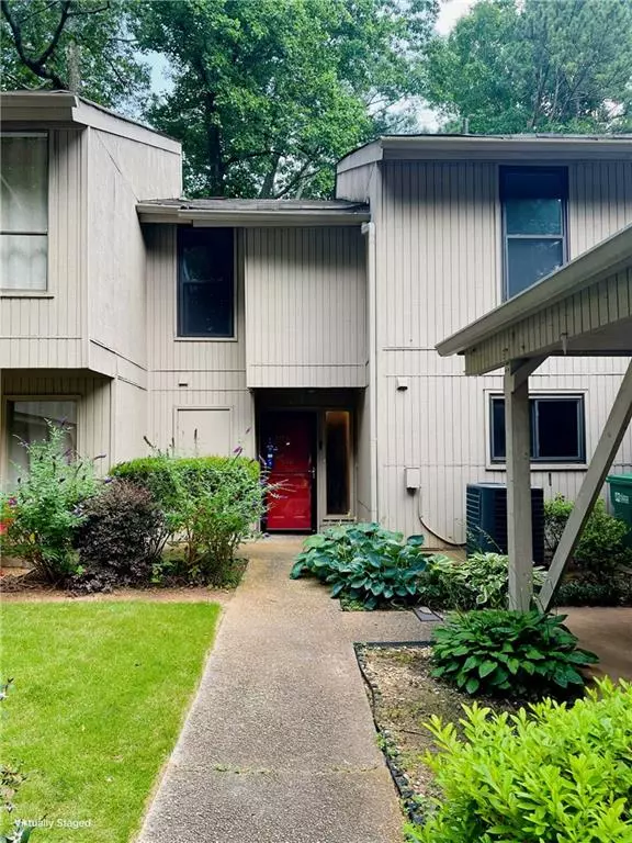 6220 Brookwood RD, Peachtree Corners, GA 30092