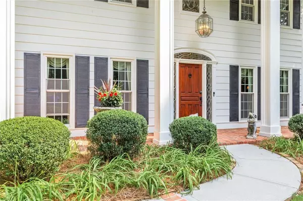 Roswell, GA 30075,260 Waverly Hall DR