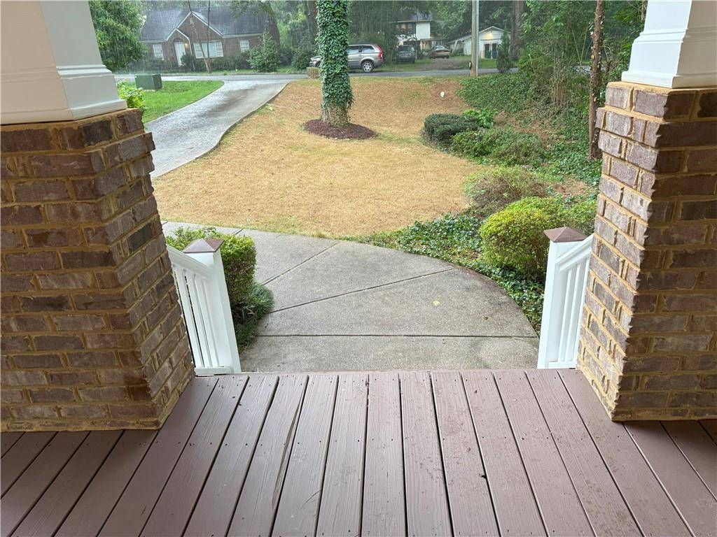 Decatur, GA 30032,2552 White Oak DR