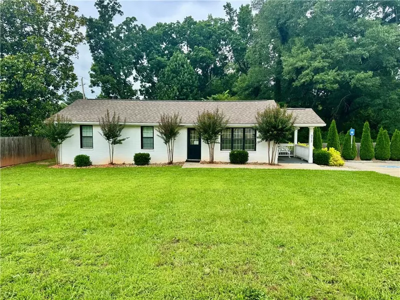 372 Broadway AVE, Braselton, GA 30517