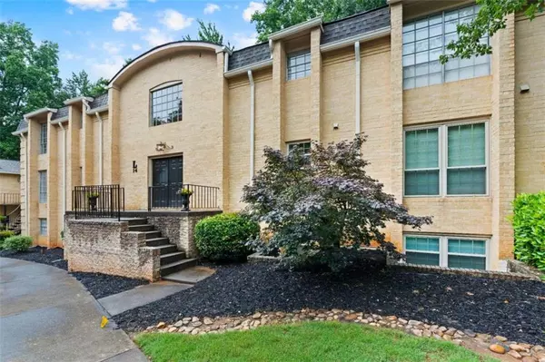 5400 Roswell RD #APT L6, Sandy Springs, GA 30342
