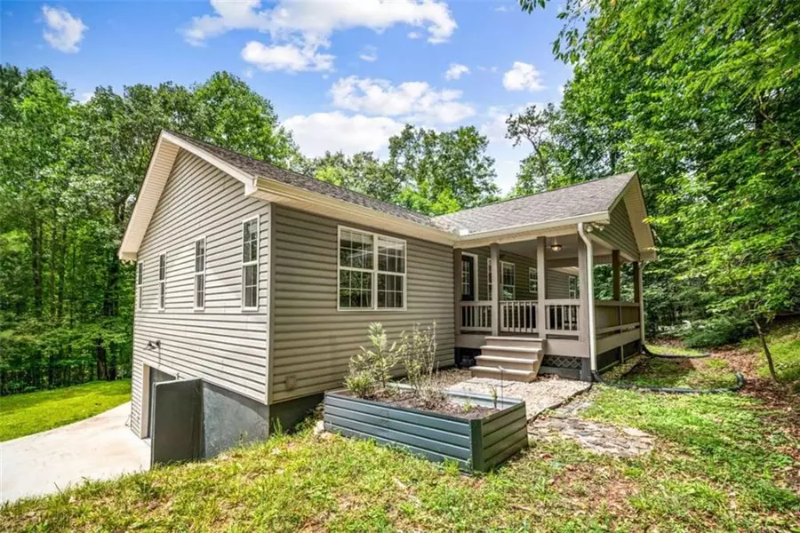 208 Summit ST, Ellijay, GA 30540