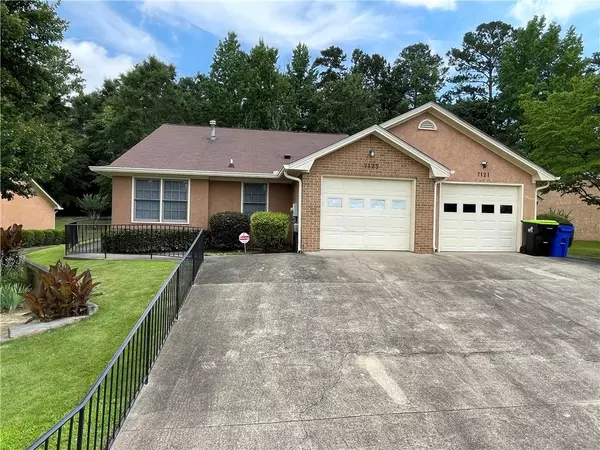 7123 Woodridge LN,  Union City,  GA 30291