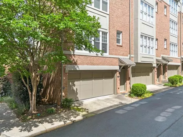 Atlanta, GA 30324,1376 Parkview LN NE