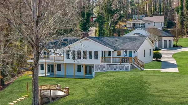 6313 Shoreland CIR, Buford, GA 30518