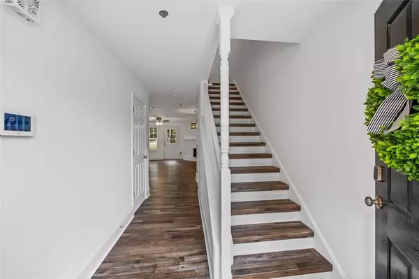 Woodstock, GA 30188,215 Morris LN