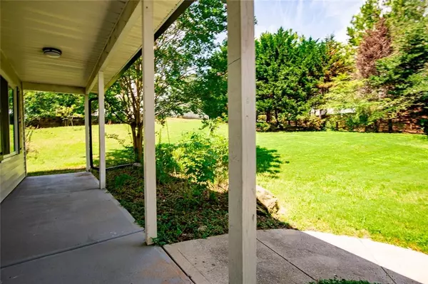 Loganville, GA 30052,5427 Highway 81