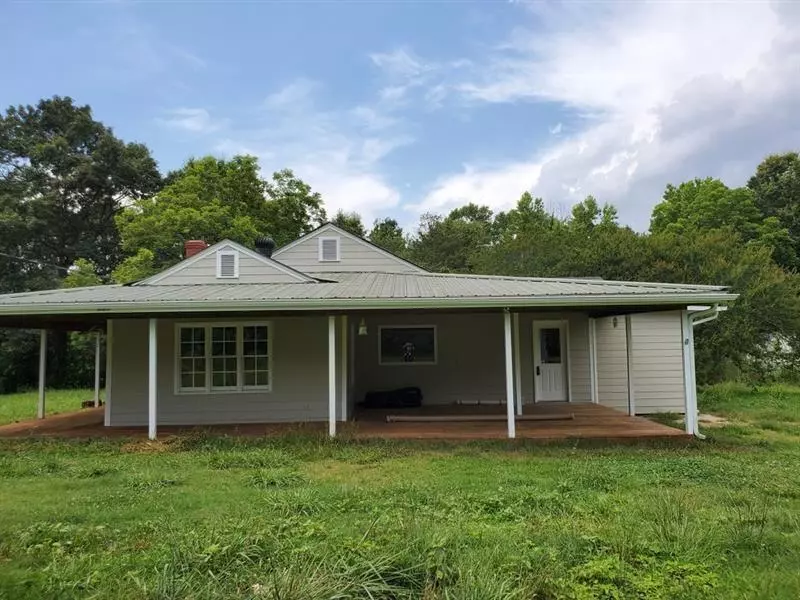 Hartwell, GA 30643,220 TUSCARORA TRL