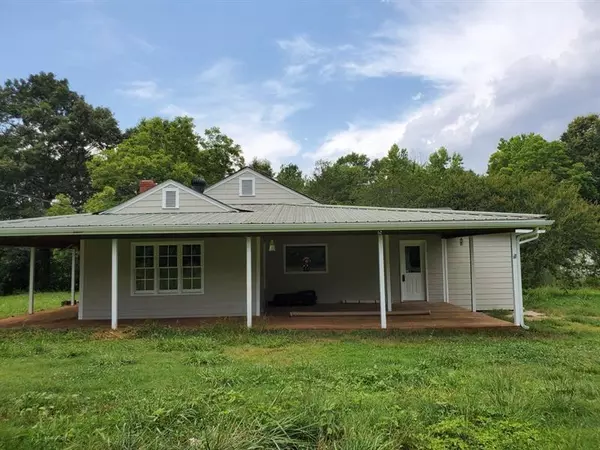 220 TUSCARORA TRL, Hartwell, GA 30643