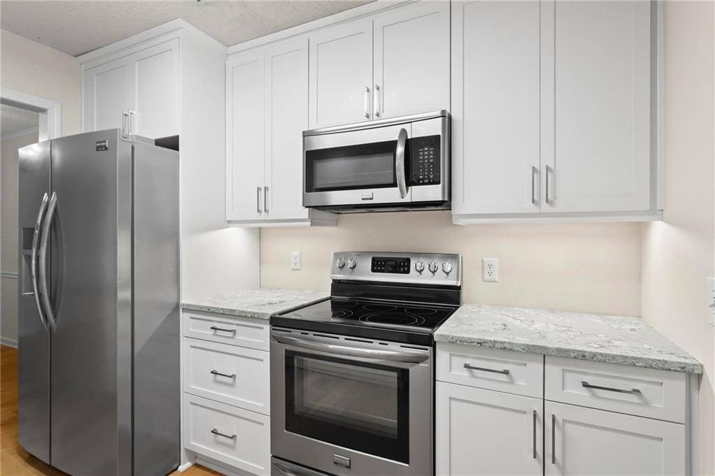 111 Abingdon WAY, Sandy Springs, GA 30328