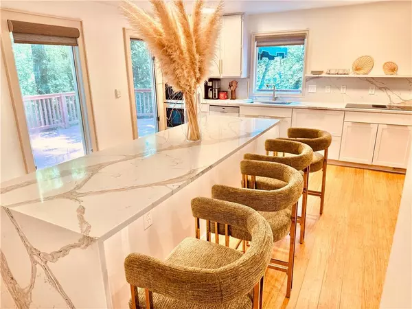 Atlanta, GA 30328,175 River Court Pkwy