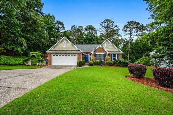 3770 Wake Robin WAY,  Cumming,  GA 30028