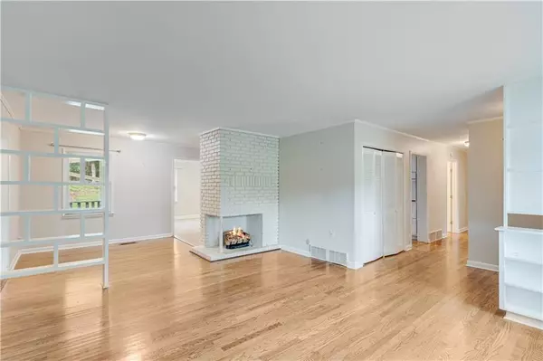 Gainesville, GA 30501,1353 Dunn DR