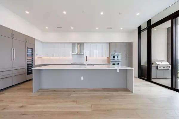 Atlanta, GA 30305,2425 Peachtree RD #1806