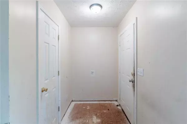 Gainesville, GA 30501,3930 Pine Tree LN