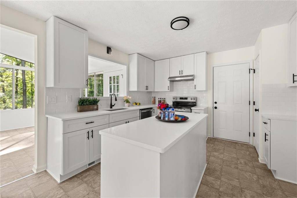 Loganville, GA 30052,2135 Huntington DR