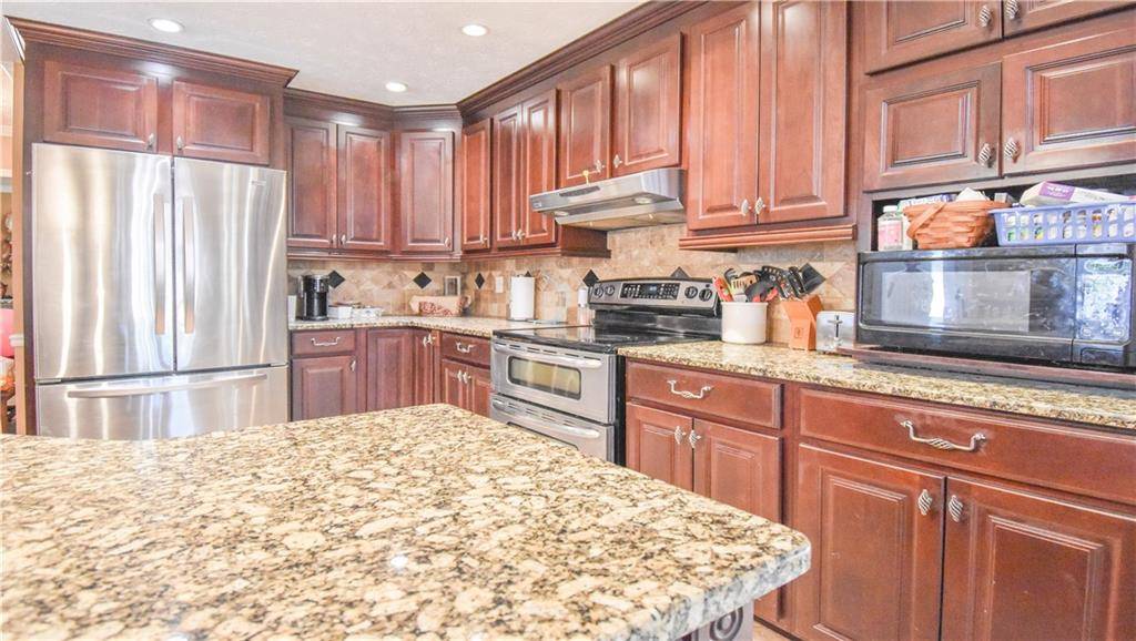 Woodstock, GA 30188,5028 Jamie CT NE
