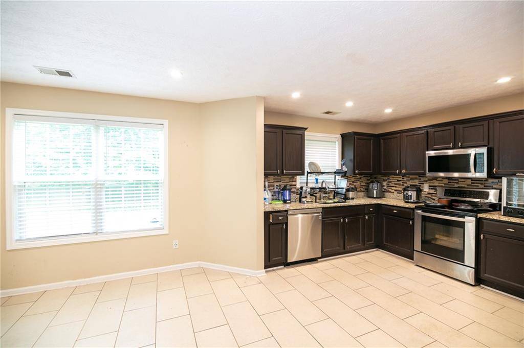 Jonesboro, GA 30238,620 River Mist DR