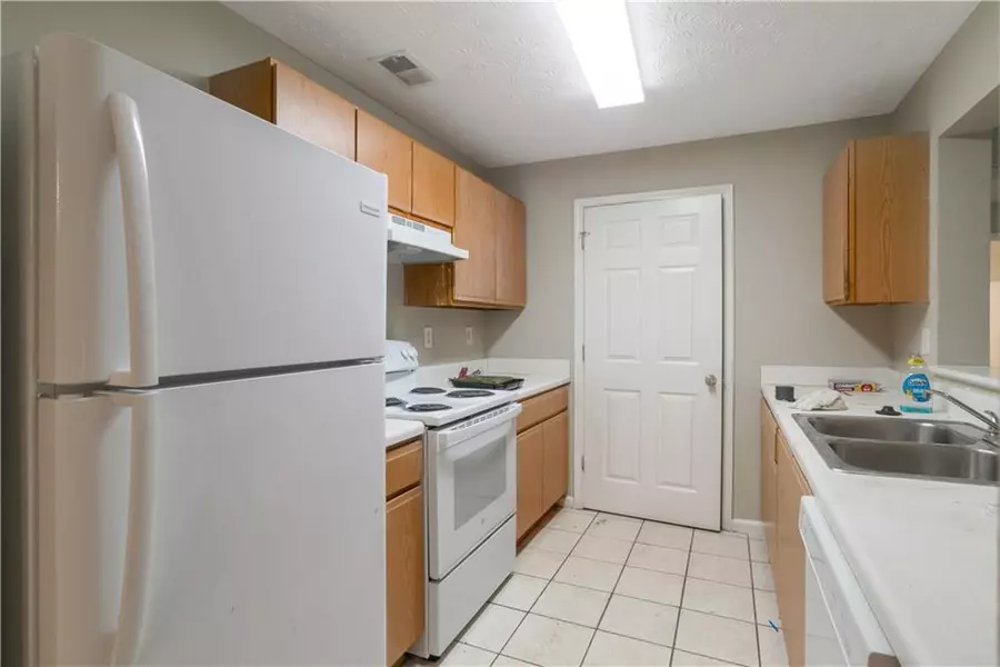 6302 Fairington Village DR, Lithonia, GA 30038