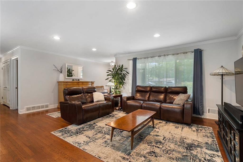 Atlanta, GA 30341,3355 Embry CIR