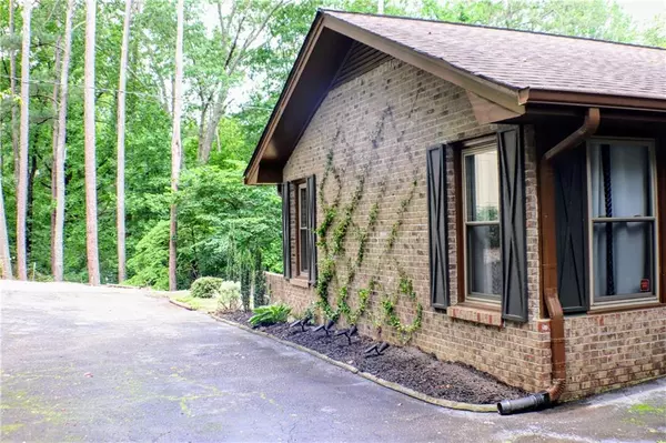 Lilburn, GA 30047,1310 Larkview DR SW